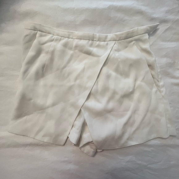 BABATON Crepe Skort- White - Picture 4 of 9
